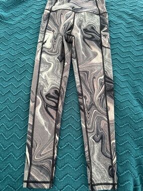 Victoria's Secret Marble Swirl Leggings - Black, Gray, purple & Pink Size 4/S